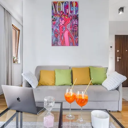 شقة Flat With Quiet Loggia *