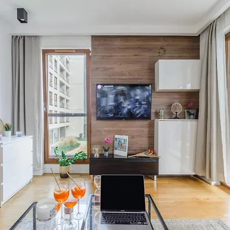 شقة Flat With Quiet Loggia وارسو