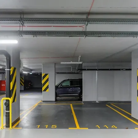 شقة Flat With Quiet Loggia وارسو